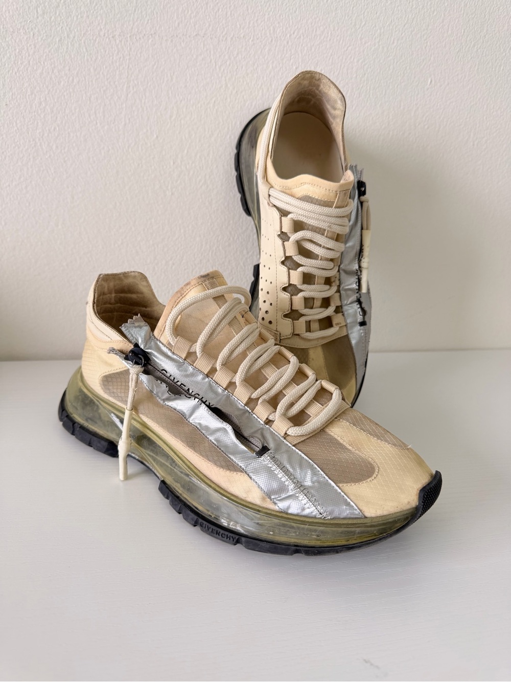 Givenchy Cream and Silver Zip-Detail Sneakers Size 40.5